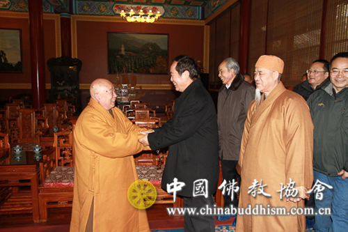 全国政协民宗委主任朱维群一行前往中国佛教协会