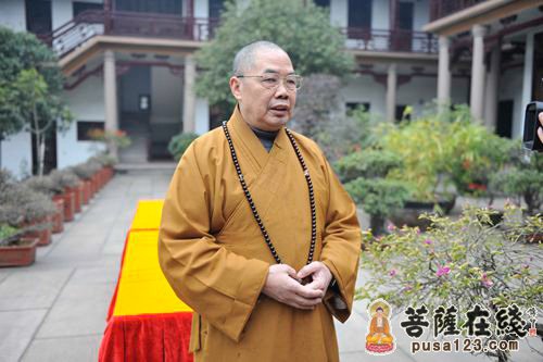 为倡导六祖文化,传递六祖智慧,南华禅寺为韶关市曲江区区委,区人大,区