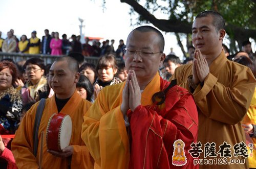 四会-广东四会六祖寺开展迎春祈福百亿生命大放生活动