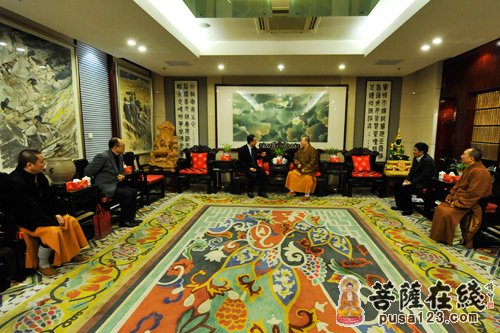 佛教-上海普陀区委张国洪书记看望玉佛禅寺方丈觉醒大和尚