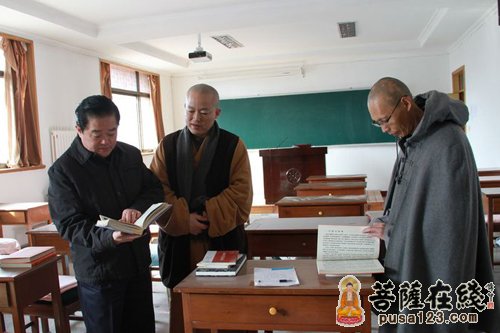 河北省委常委、统战部长范照兵视察柏林禅寺