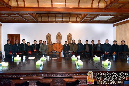普陀山-普陀山佛协召开2013年度车队优秀驾驶员表彰会议