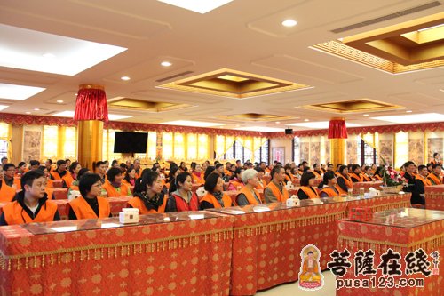 上海龙华古寺中观法师为无尽意图书馆义工开示