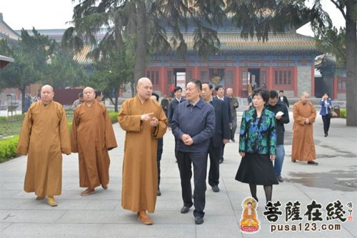 陕西省委统战部部长陈强一行视察西安大兴善寺