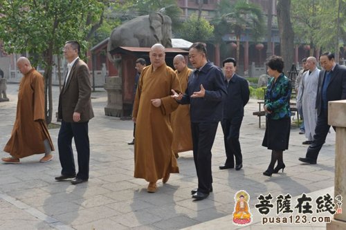 陕西省委统战部部长陈强一行视察西安大兴善寺