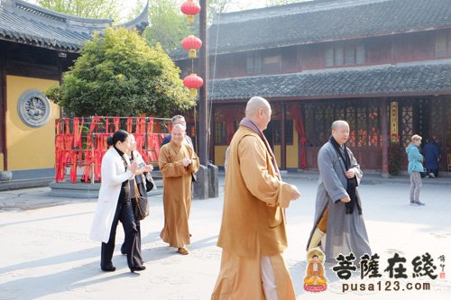 南京栖霞古寺方丈隆相大和尚到龙华古寺参访