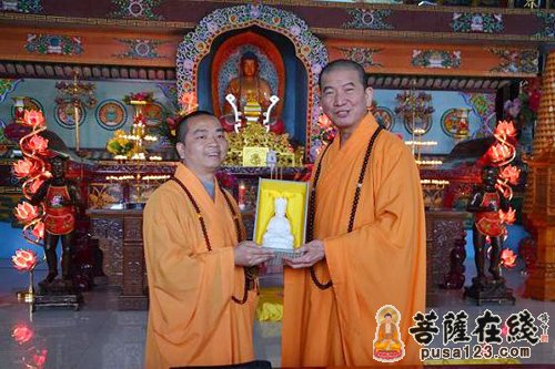 寻根溯源二站拜访南海禅寺 台湾明光法师率团