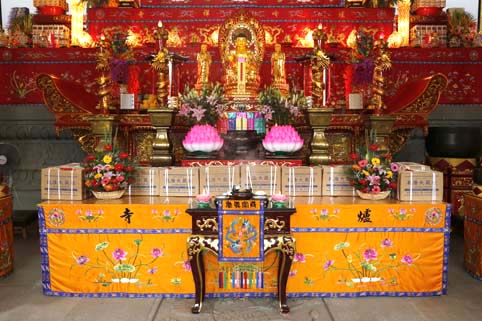 菩萨在线浙江讯 2014年5月26日上午,宁波居士组团一行51人专程