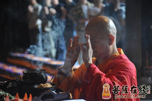 文殊院-成都文殊院启动居士夏季报恩精进念诵活动