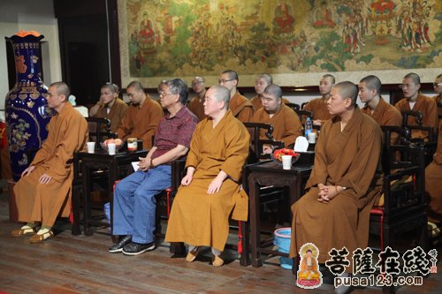 佛教-上海佛学院彻忍法师一行参访天童禅寺