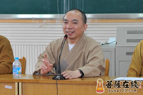 上海玉佛禅寺法师前往教育学院慰问贵州、云南老师