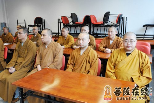 上海玉佛禅寺进行梵乐团专职法师专业考核