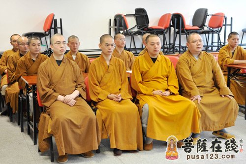 上海玉佛禅寺进行梵乐团专职法师专业考核