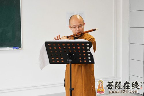 上海玉佛禅寺进行梵乐团专职法师专业考核