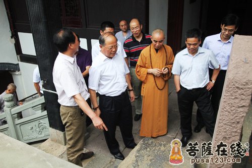 文物-国家文物局励小捷局长一行莅临天童禅寺调研文物保护工作