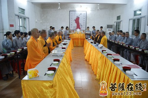 过堂
