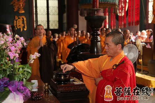 中秋祈福法会由灵隐寺监院义广法师主法