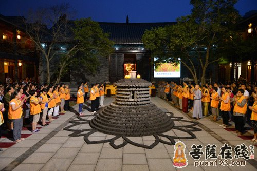 佛塔庄严，道场清净