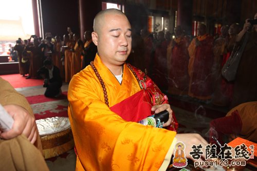 江苏徐州宝莲寺隆重举行觉耀法师荣膺方丈升座