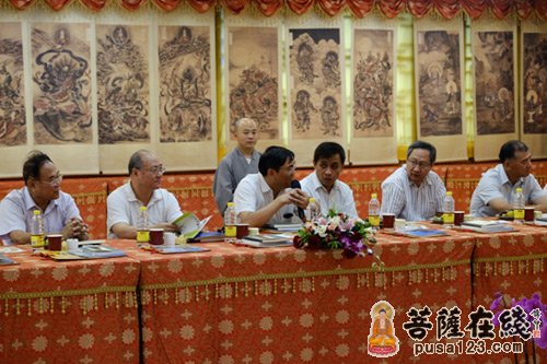 考察团成员提问