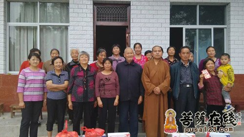 慰问老居士们