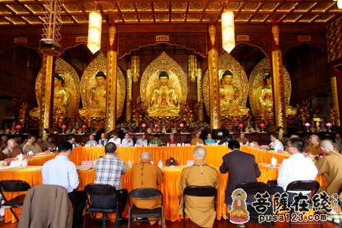 佛教-上海西林禅寺召开崇恩文化与人间佛教座谈会