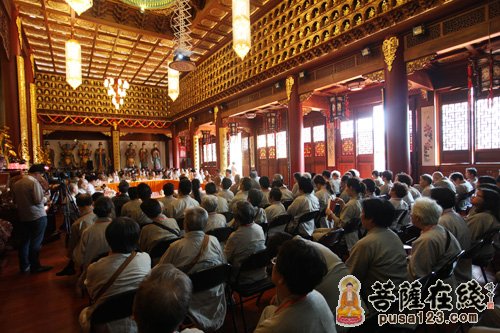 佛教-上海西林禅寺召开崇恩文化与人间佛教座谈会