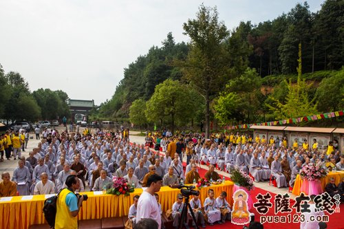 江西尼众佛学院建院20周年庆典暨僧伽教育座谈会举行