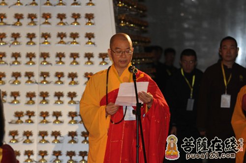 中国佛教协会副会长,福建省佛教协会会长,法门寺方丈学诚大和尚主持法