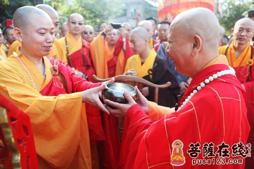 抚州正觉古寺隆重举行学辉法师荣膺方丈升座庆典法会