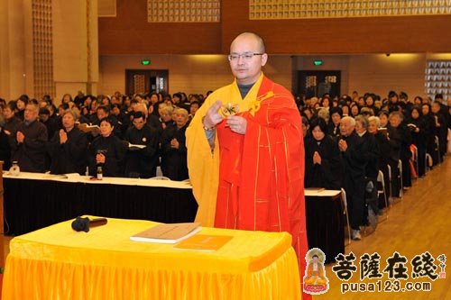 大菩文化上海讯 2014年12月3日,下午1时,玉佛禅寺法师带领数