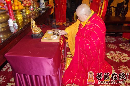 四川昭觉寺演法大和尚拈香