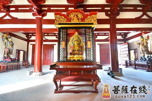 天王殿内弥勒菩萨