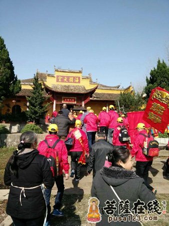 福建信众走进慈化禅寺