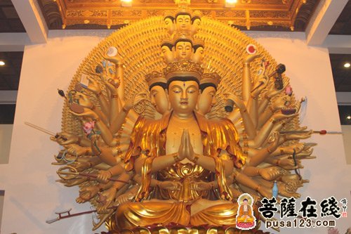 龙天欢喜（图片来源：菩萨在线 摄影：妙梵）