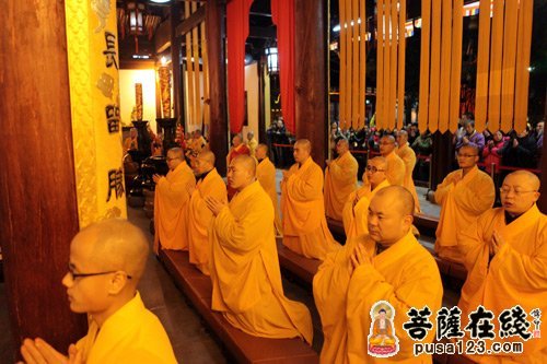 和合祈福灯（图片来源：菩萨在线 摄影：妙甜）