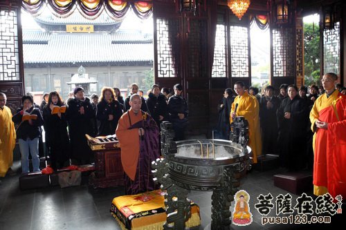 上海西林禅寺在大雄宝殿举行弥陀圣诞法会