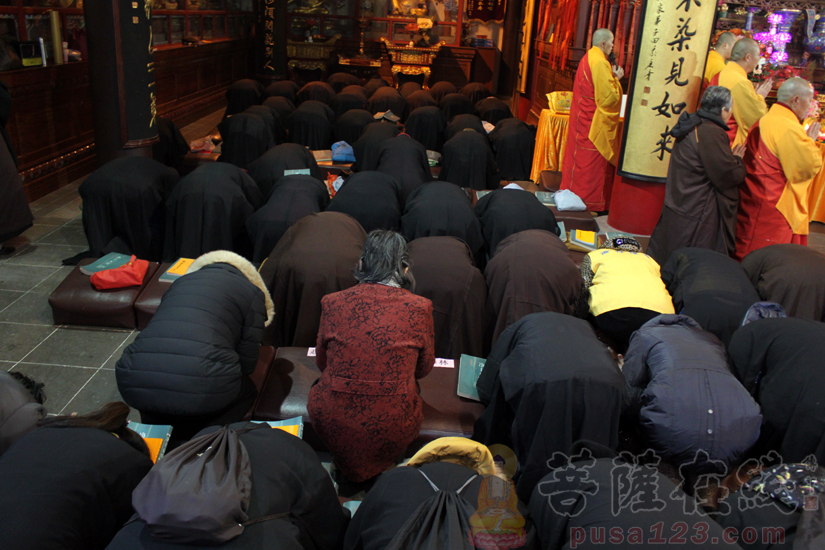 【高清图集】上海西林禅寺举行延生普佛法会暨腊八节施粥活动
