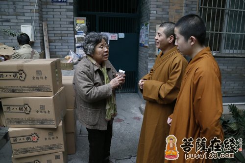 灵隐寺-杭州灵隐寺腊八节送粥彰显“感恩”精神