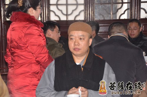 上海龙华寺方丈照诚大和尚(图片来源:菩萨在线 摄影:青尘)