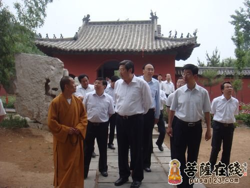 张建国-山东省副省长张建国一行到泗水县安山寺视察调研