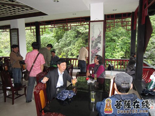 峨眉山-四川文史研究馆书画团圆满结束峨眉采风写生之旅