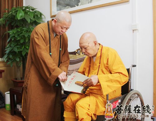 佛教-中秋节前 中佛协副会长纯一大和尚至北京看望一诚老和尚