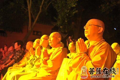 文殊院-成都文殊院举行“2012心灵家园”中秋信众联谊会