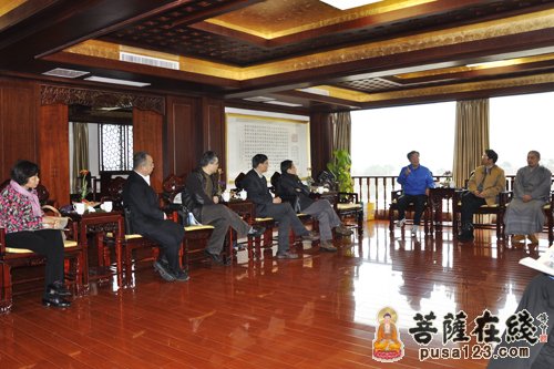 苏州市行风监督组一行参观寒山寺和合安养院