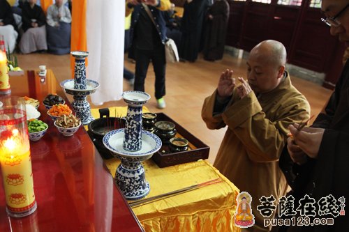 佛教-天地同泣 十方信众至黄梅四祖寺吊唁当代高僧净慧长老