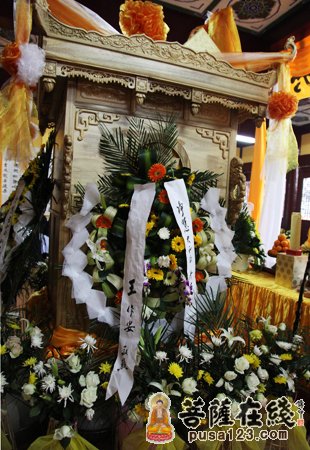 佛教-天地同泣 十方信众至黄梅四祖寺吊唁当代高僧净慧长老