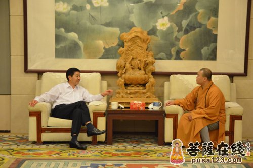 时政-国宗局张乐斌副局长调研玉佛禅寺 觉醒大和尚热情接待