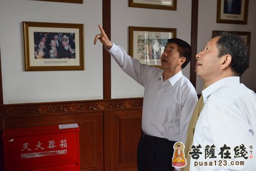 时政-国宗局张乐斌副局长调研玉佛禅寺 觉醒大和尚热情接待