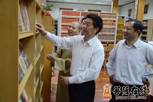 时政-国宗局张乐斌副局长调研玉佛禅寺 觉醒大和尚热情接待